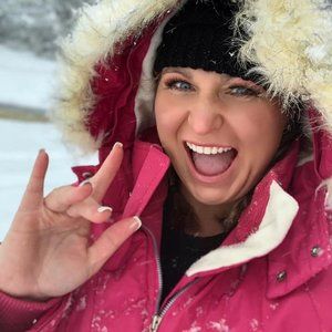 Meet your Posher, Andrea